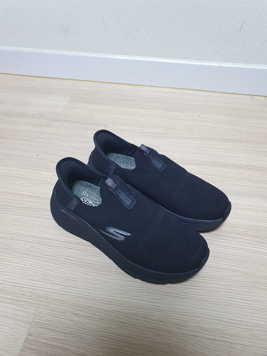 스케쳐스 맥스쿠셔닝 슬립온 245 상품이미지2