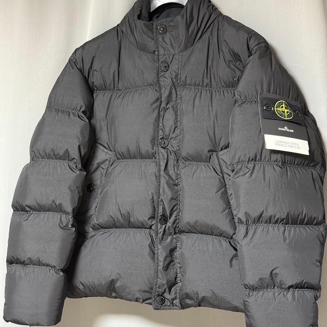 스톤아일랜드 25fw 크링클랩스 패딩 논후드 M 상품이미지2