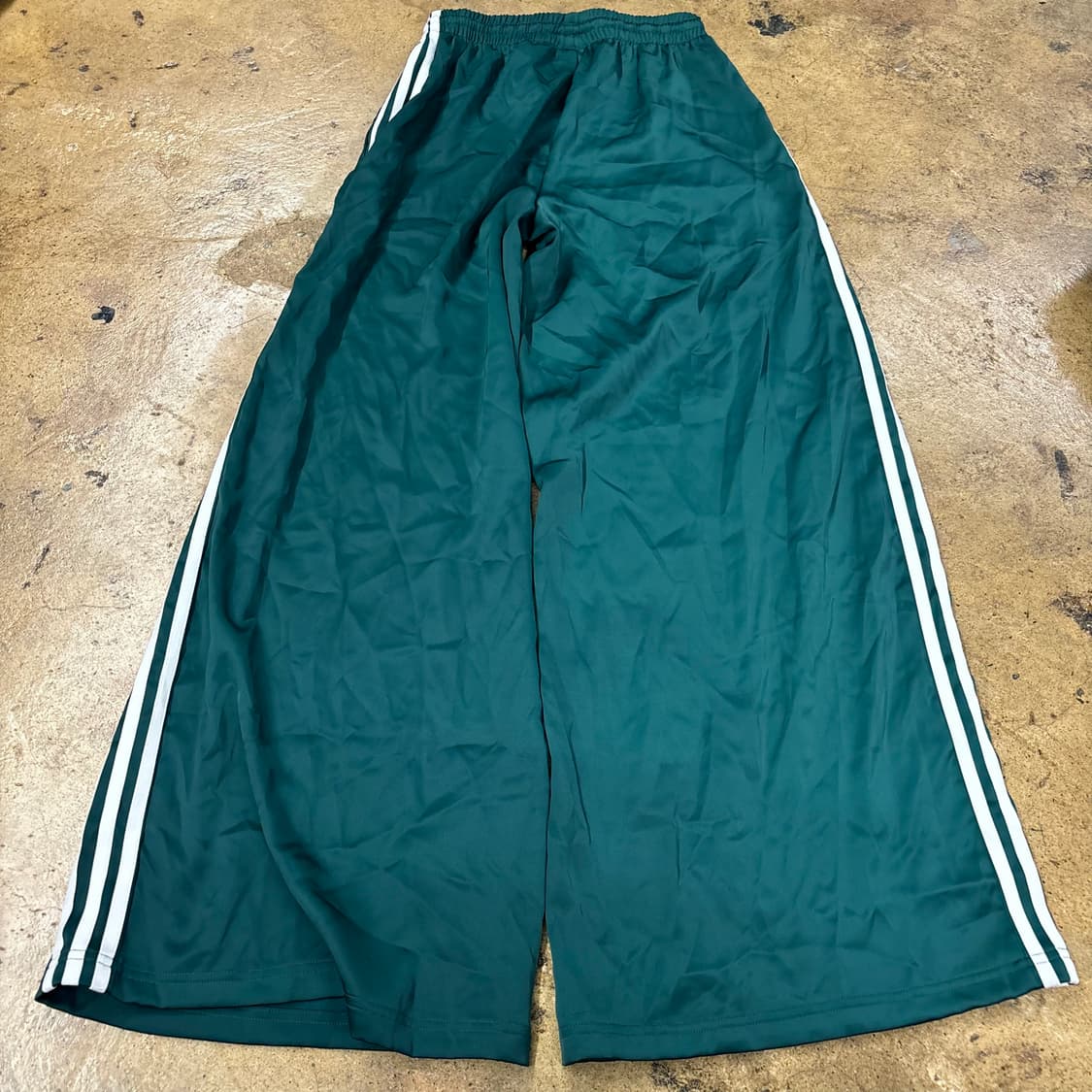 [정품/36] 아디다스 그린 트랙 와이드 팬츠 상품이미지3
