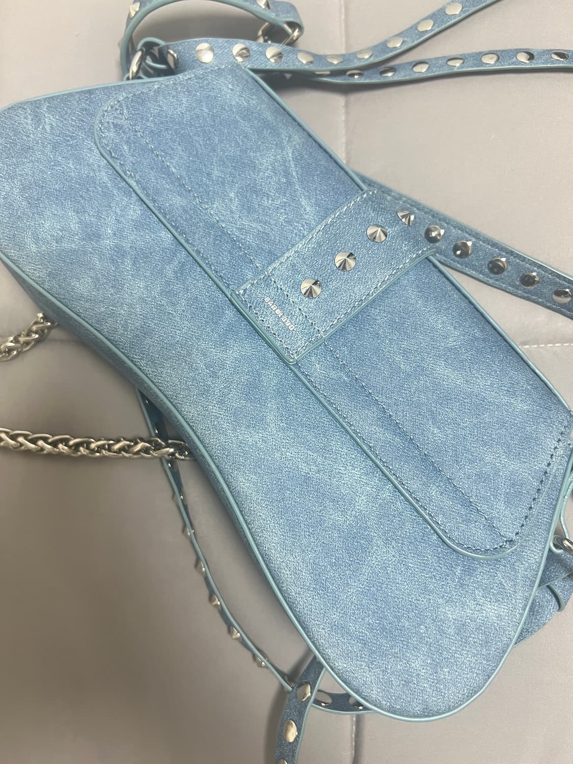 BADBLOOD 앨리스 심볼 크랭키 스몰 너트 백 상품이미지4