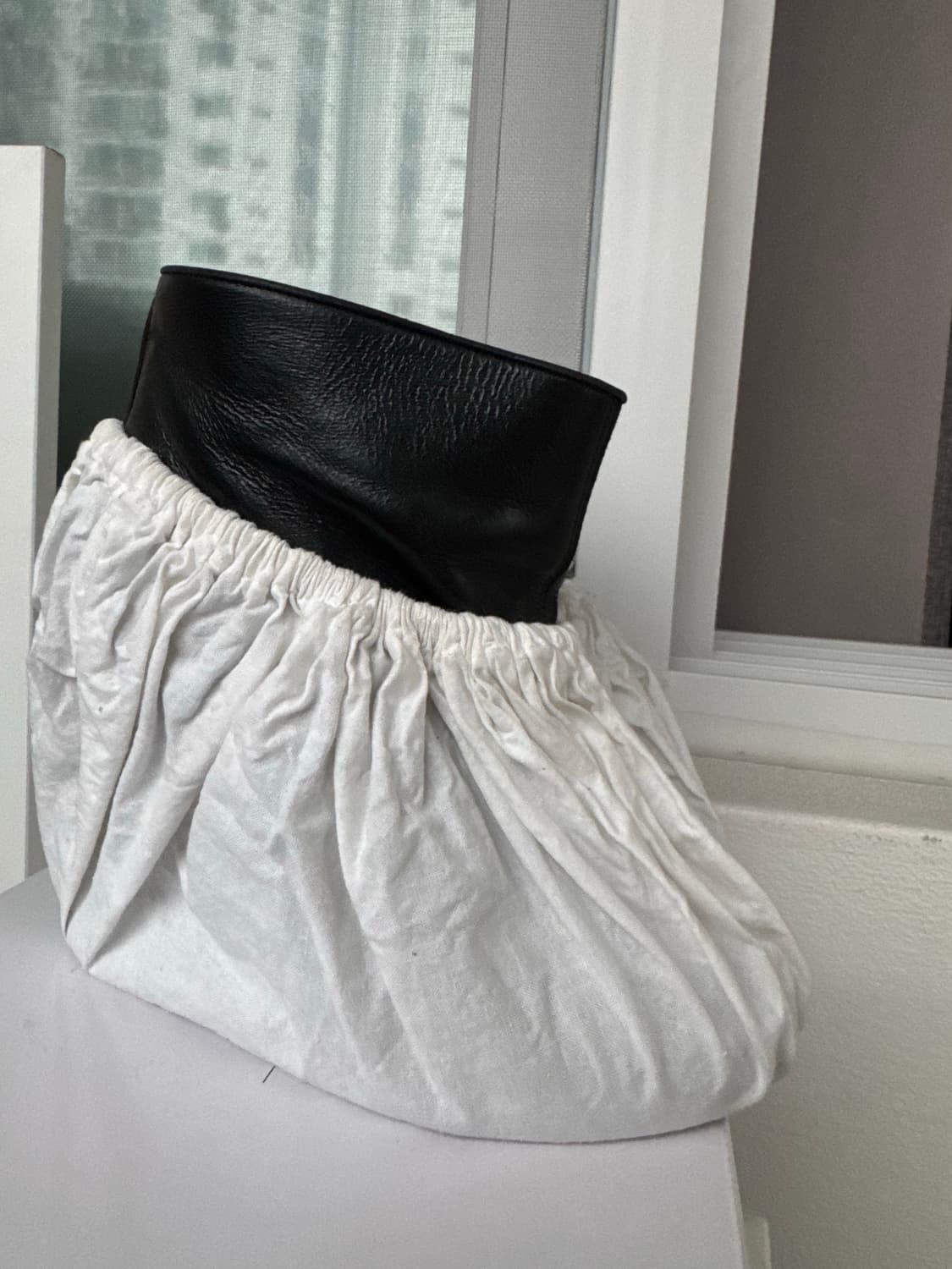 [240/37.5] 메종 마르지엘라 블랙 레더 앵클부츠 상품이미지4