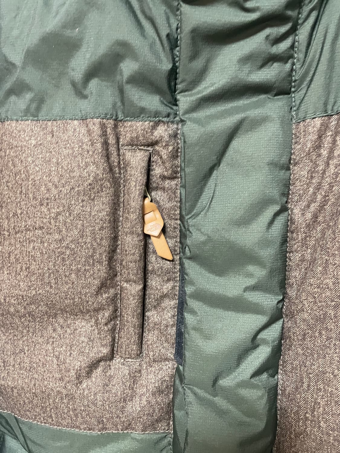 노스페이스 화이트라벨 파이오니아 다운 점퍼 90사이즈 상품이미지2