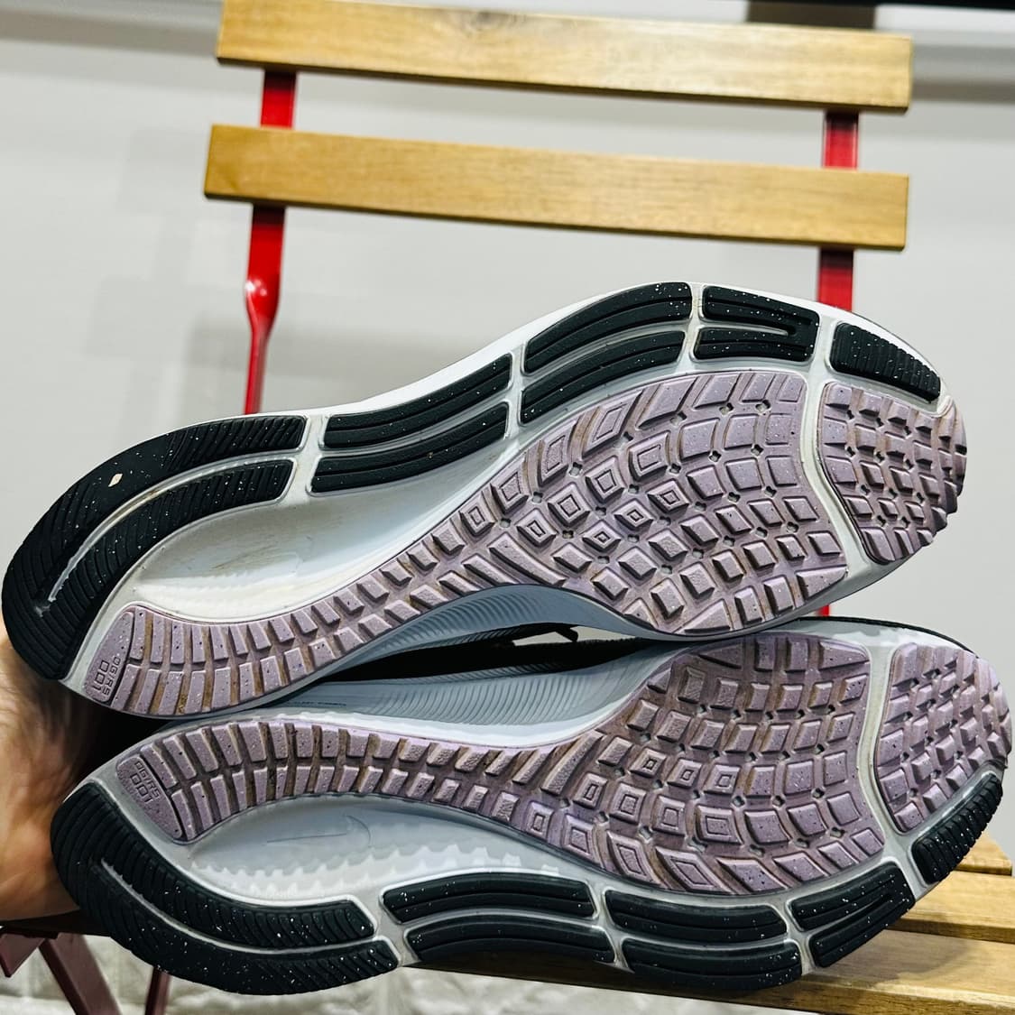 250) 나이키 운동화 남녀공용 신발 에어 줌 페가수스 39 블랙 핑크 상품이미지6