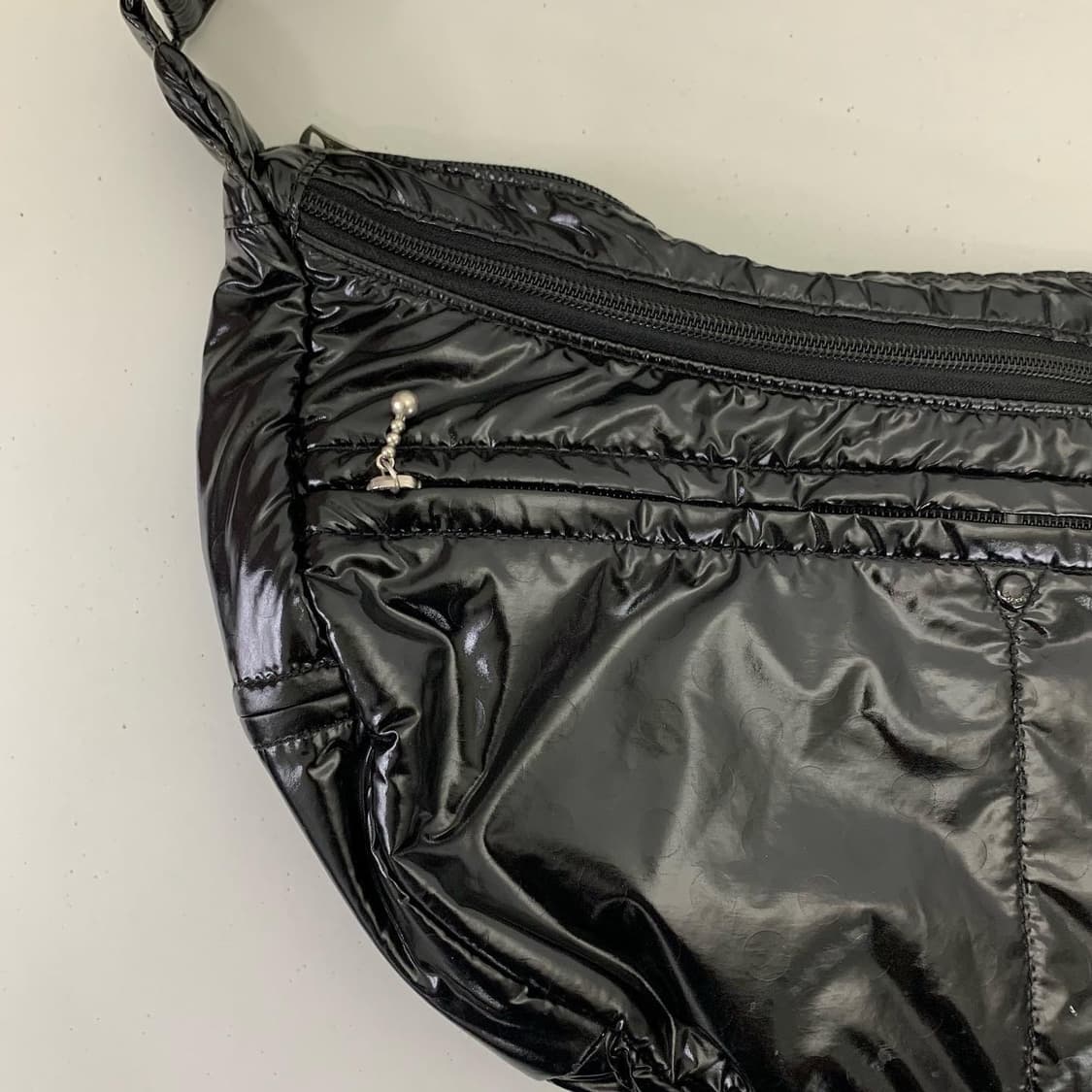 요시다 포터 블랙 유광 에나멜 크로스백 상품이미지8