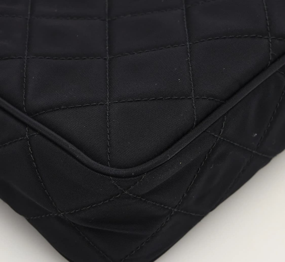 [S급] 프라다 나일론 삼각로고 퀄팅 호보백 블랙 판매합니다!!! 상품이미지7