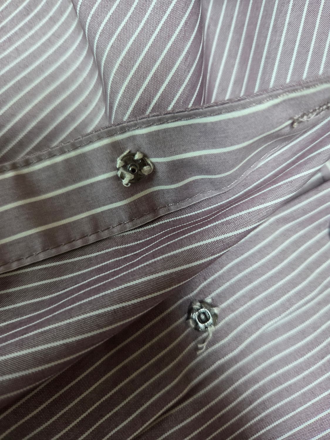 niceclaup
라벤더 퍼플 스트라이프 셔츠 상품이미지6