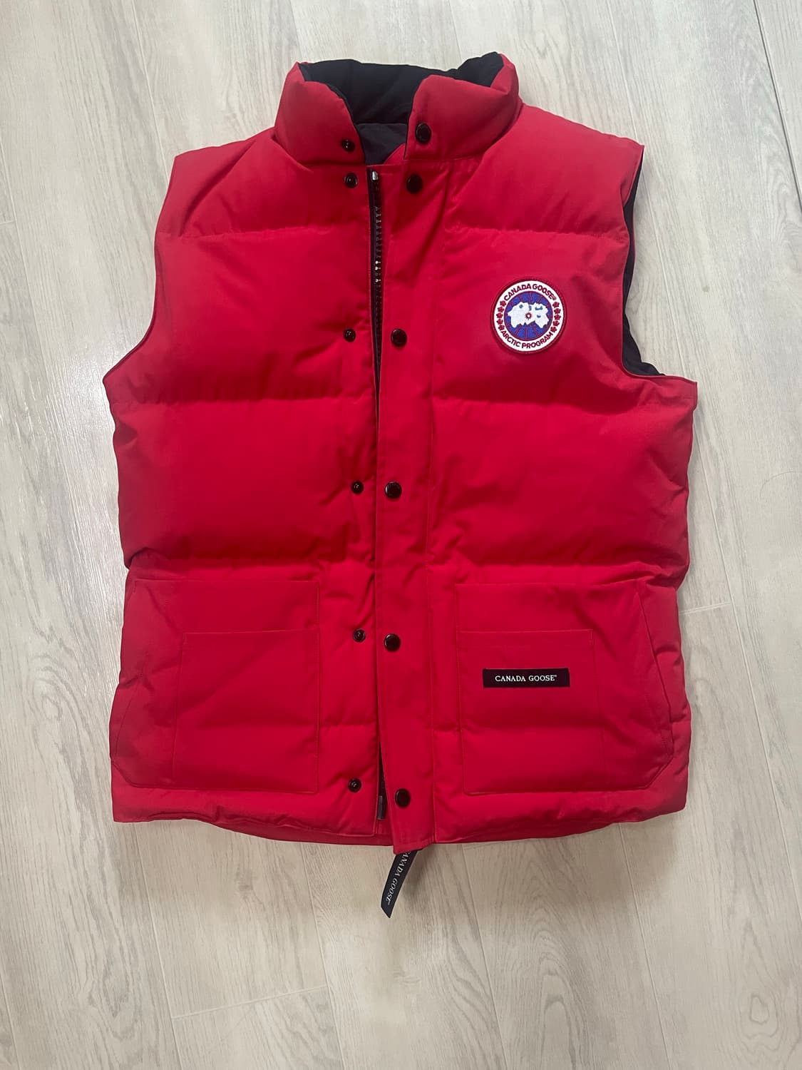캐나다 구스 조끼패딩 판매합니다. 상품이미지1