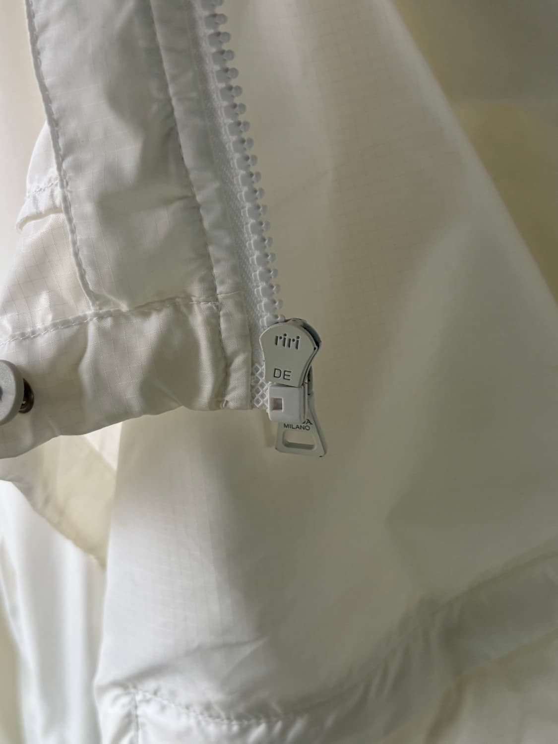 프라다 00s 아카이브 윈드 브레이커 상품이미지6