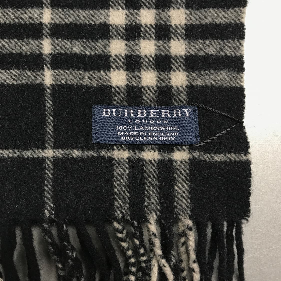 버버리 정품 램스울 머플러 블랙 상품이미지4
