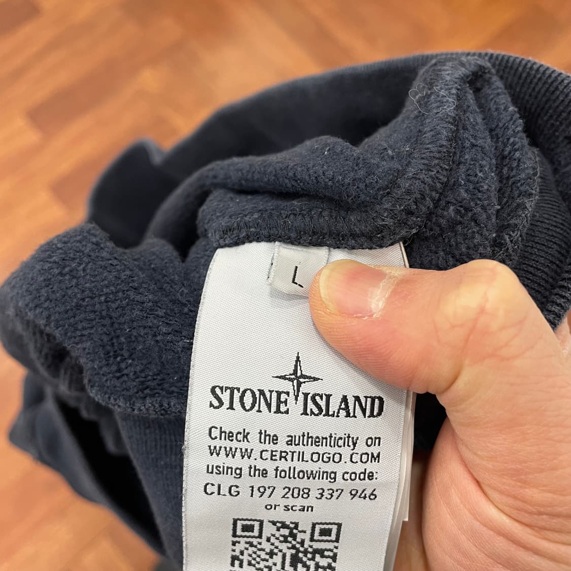스톤아일랜드 네이비 맨투맨 상품이미지4