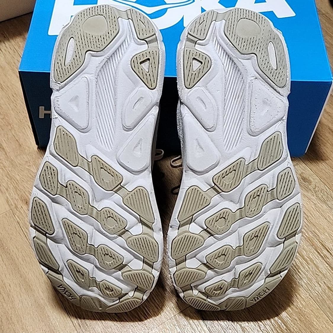 호카 270 클리프톤9 와이드 오트밀크 발리 상품이미지6