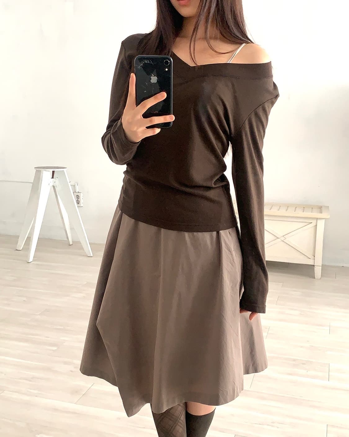 Brown V-Neck Long Sleeve 상품이미지5