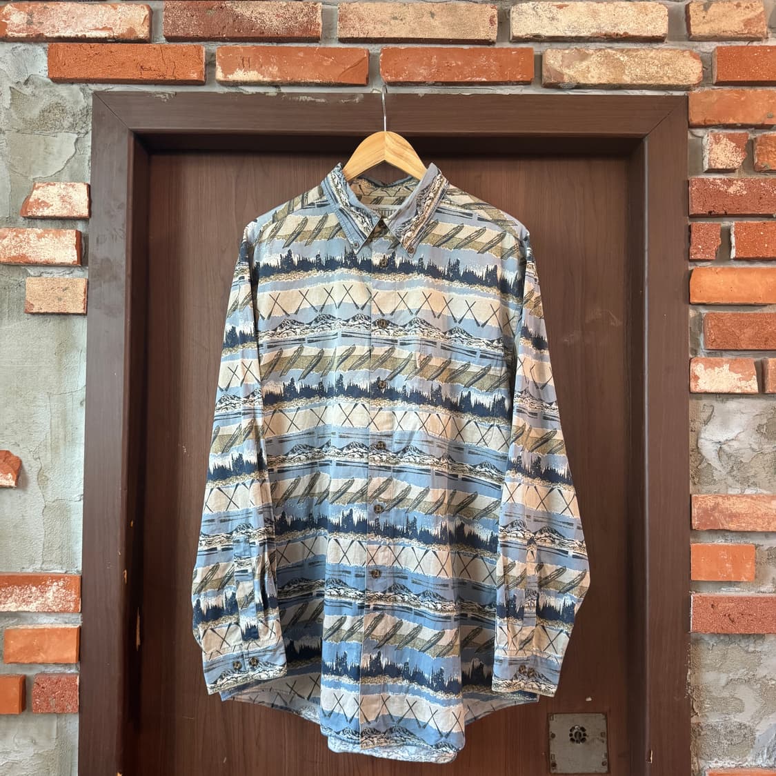 아웃피터스 패턴셔츠 XL 상품이미지1