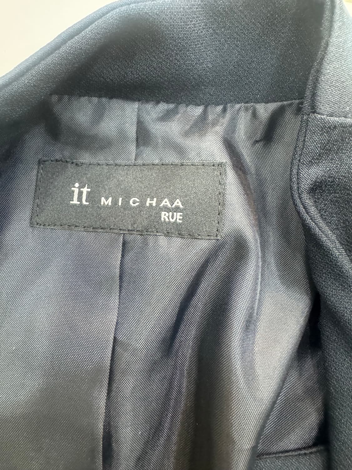 잇미샤(it MICHAA RUE) 블랙 원버튼 테일러드 자켓  상품이미지5