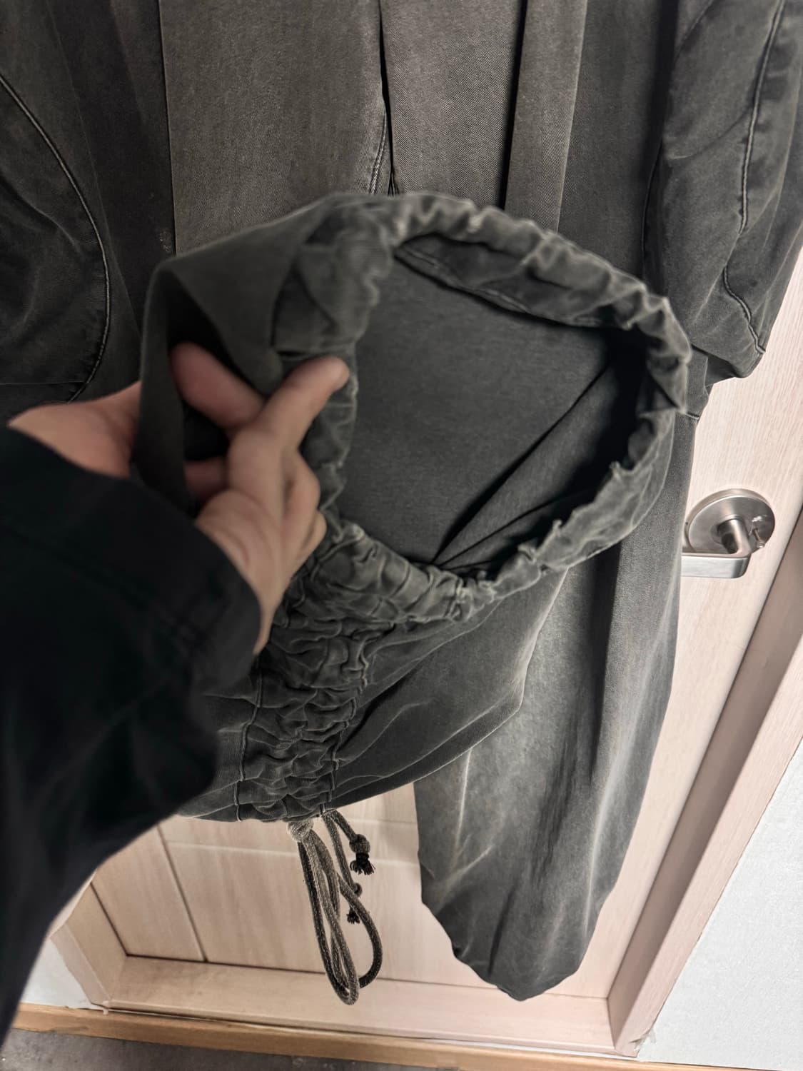 혜인서 카고 팬츠 챠콜 상품이미지3