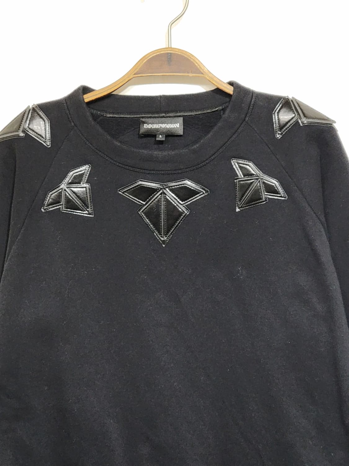 (L) 엠포리오 아르마니 맨투맨 블랙 기모 스웨트 티셔츠  상품이미지2