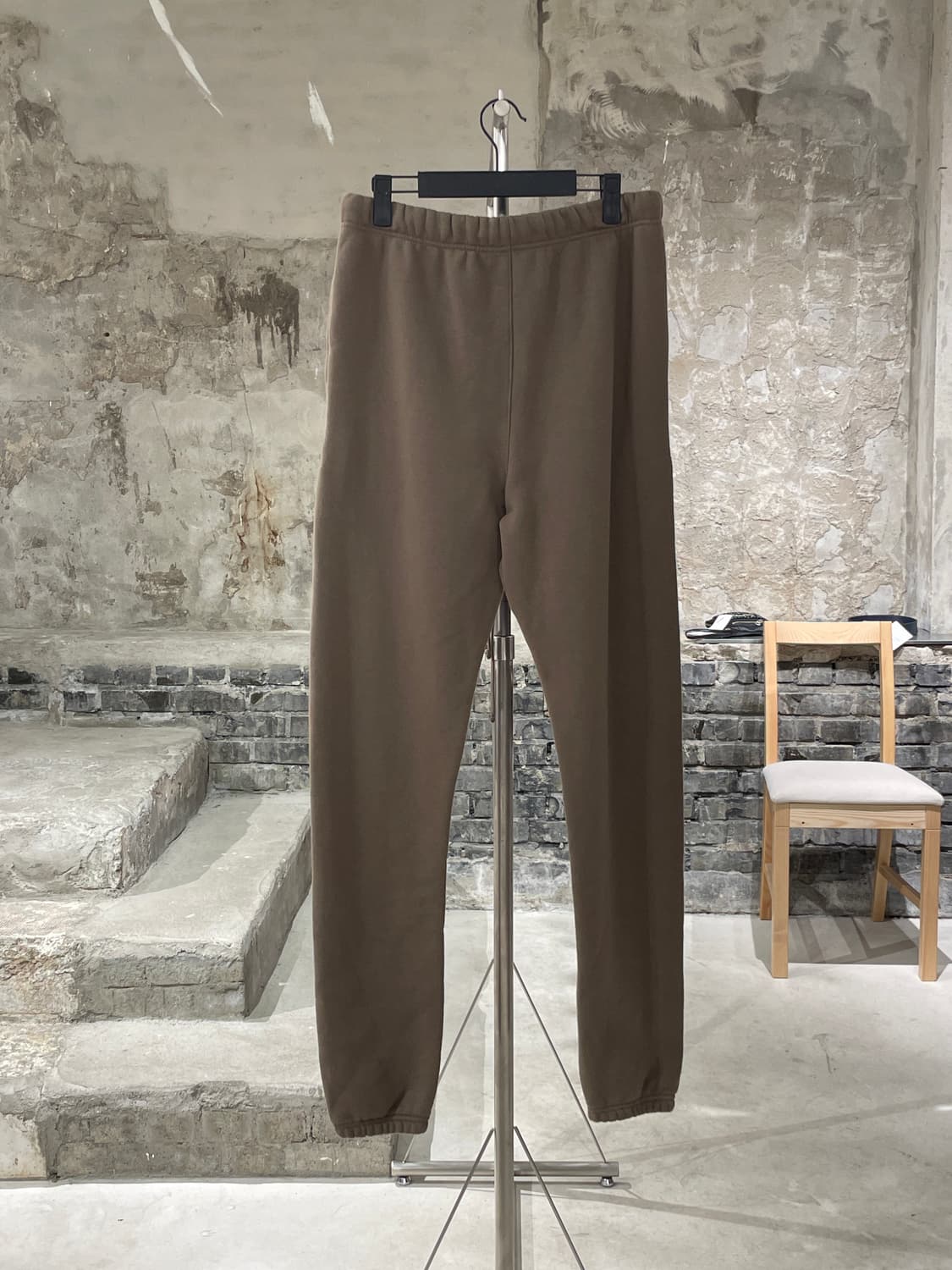 에센셜 20F/W 브라운 스웻 팬츠 상품이미지6