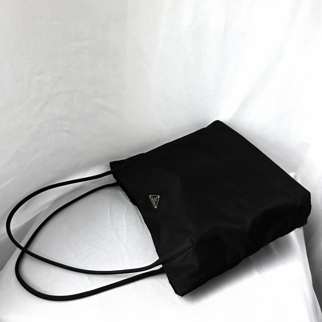 [정품 PRADA] 프라다 포코노 나일론 숄더백 쇼퍼백 상품이미지3
