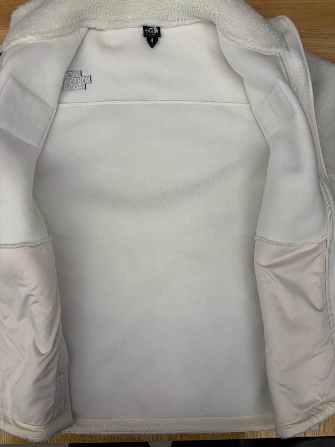 [100] 노스페이스 화이트 플리스 자켓 상품이미지5