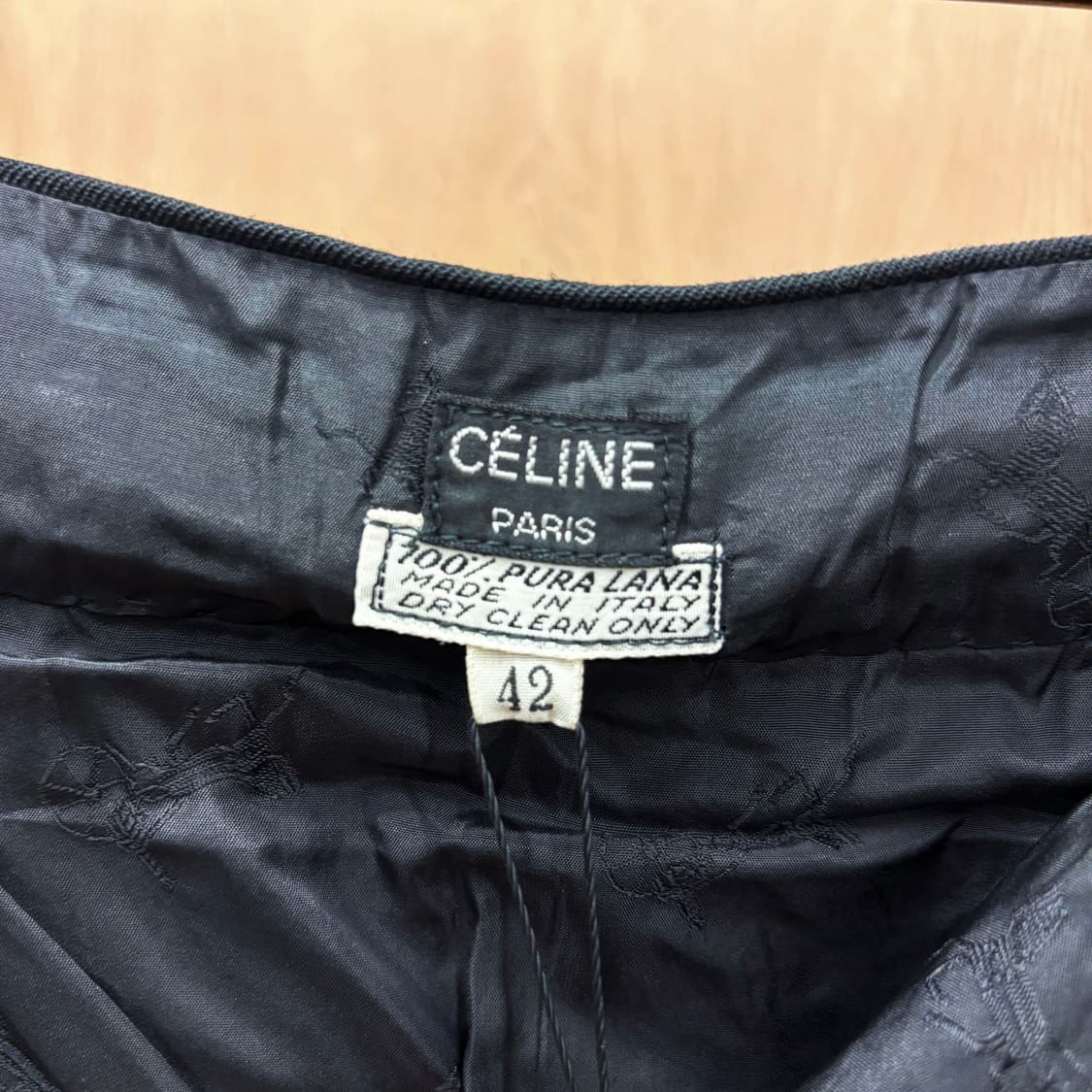 셀린느 미디 스커트 플리츠 패널 허리 메탈 가죽 믹스 체인 디테일 블랙 상품이미지7