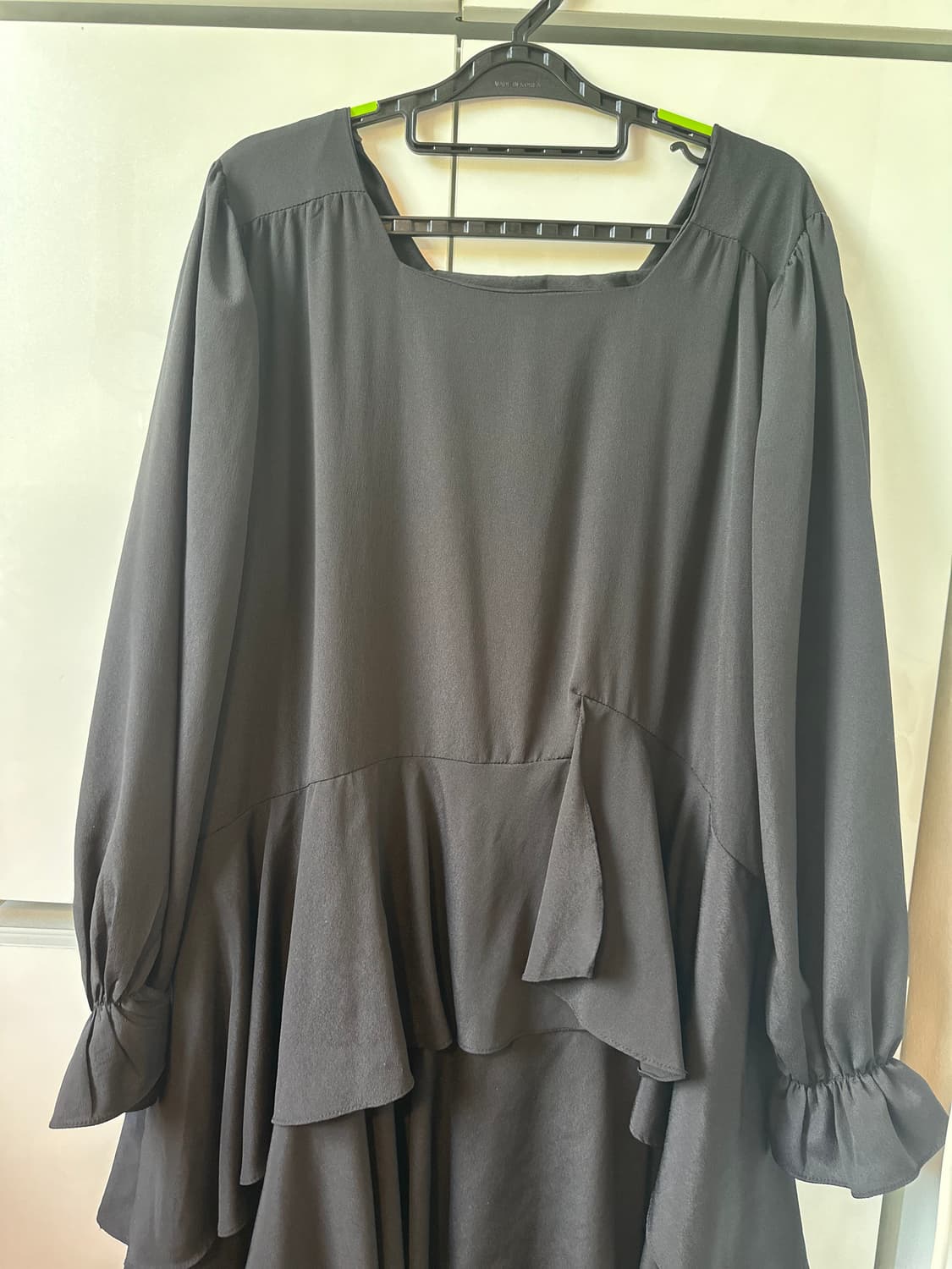 검정색 프릴 롱 원피스검정색 틴트st 상품이미지8