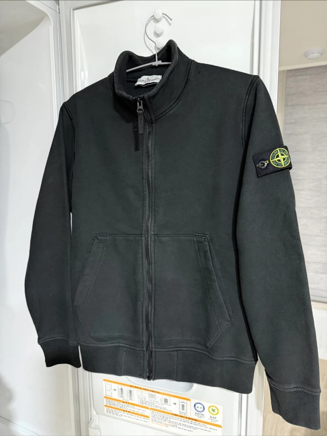 스톤아일랜드 와펜 집업 상품이미지2