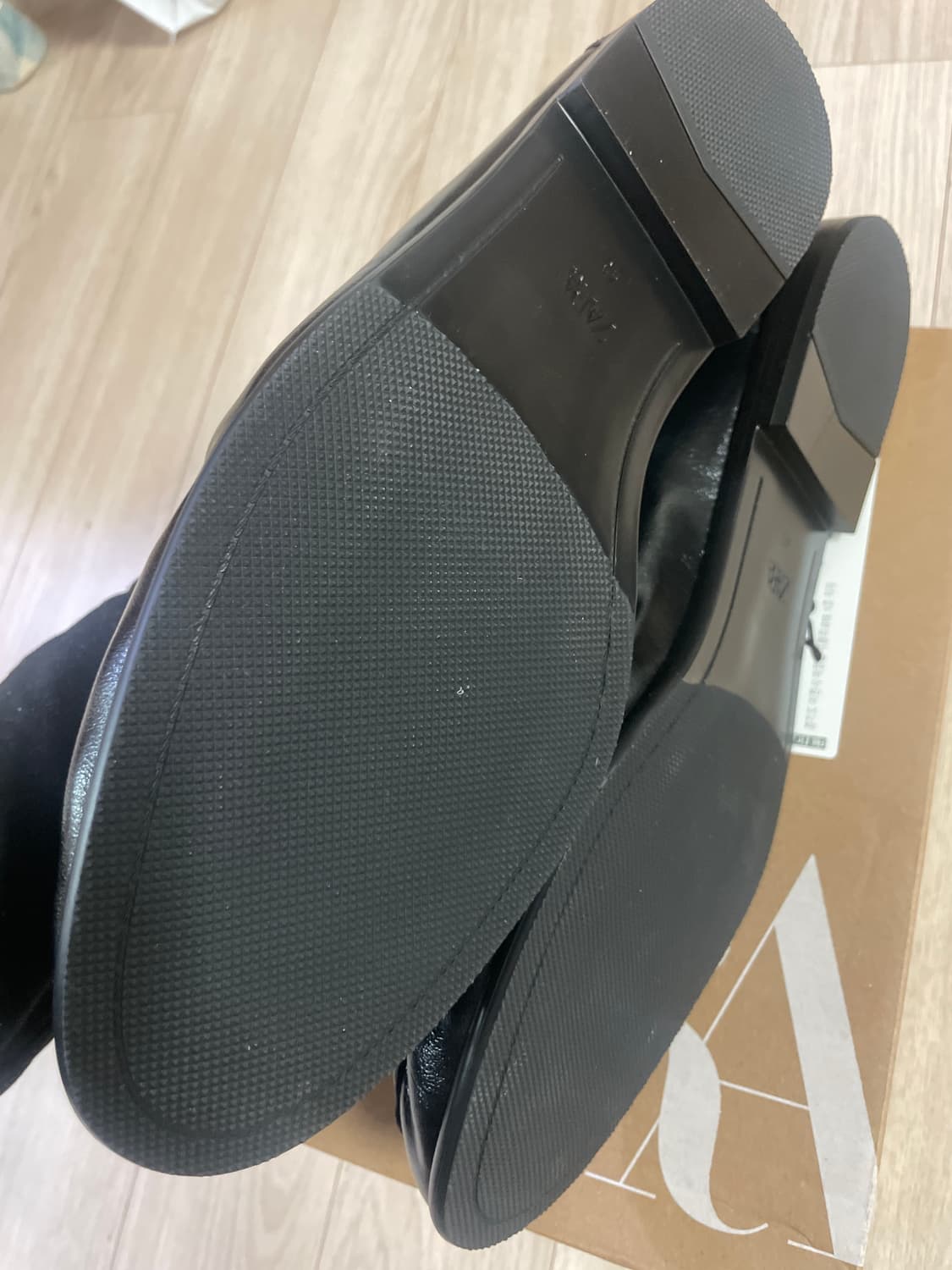 자라 블랙 셔링로퍼 상품이미지2