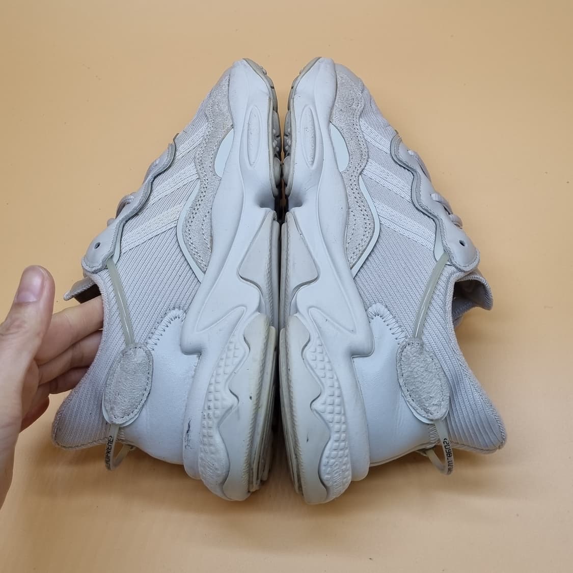 아디다스 오즈위고 베이지 여성운동화240  상품이미지5