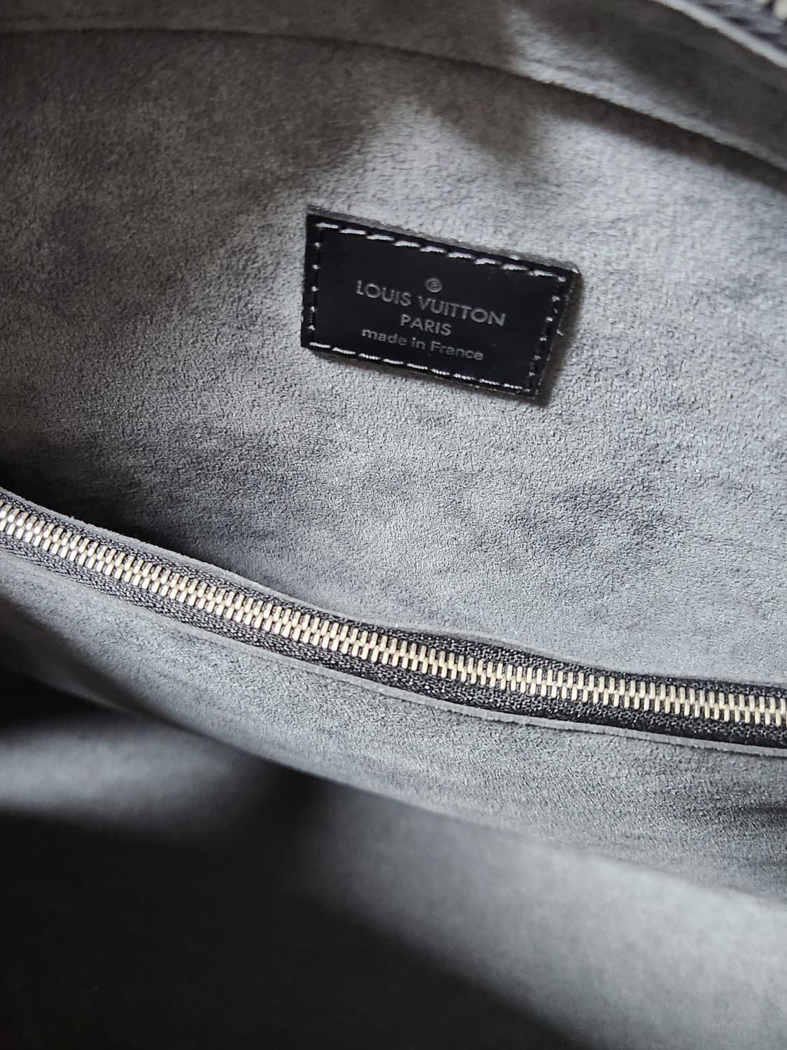 루이비통 M59042 에삐 레더 퐁네프 GM 블랙 토드백 상품이미지5