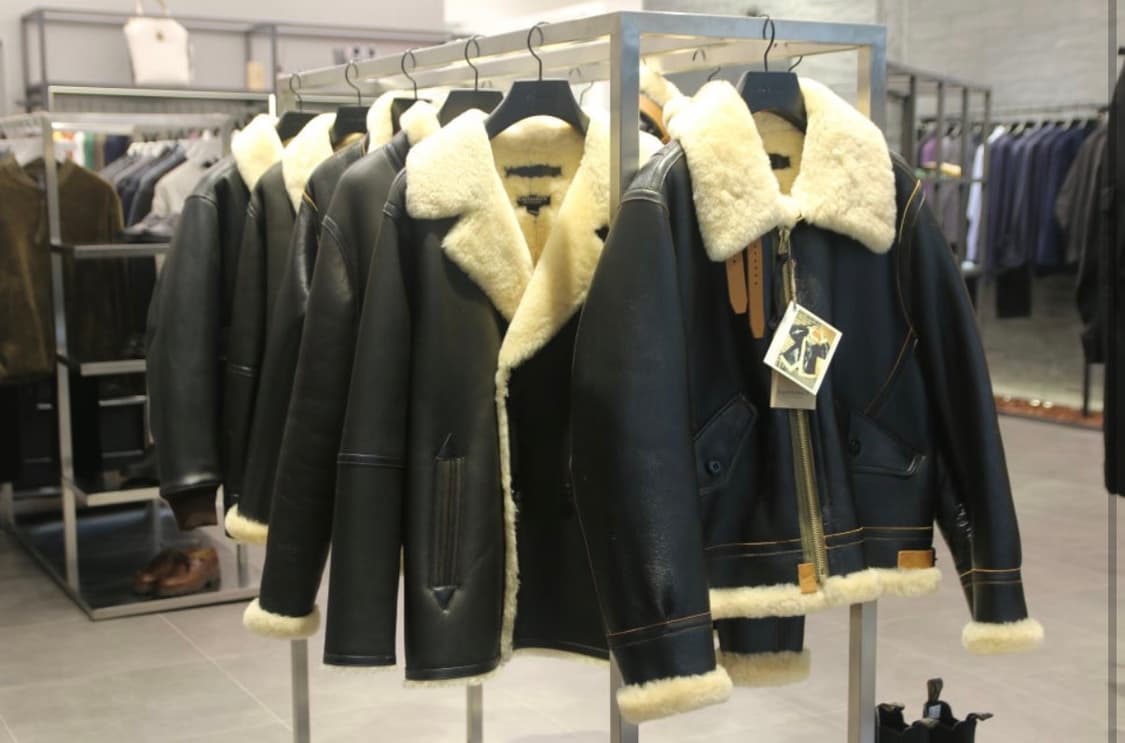 25FW 이스트로그 무스탕 AIRBORNE MOUTON PARKA 상품이미지2