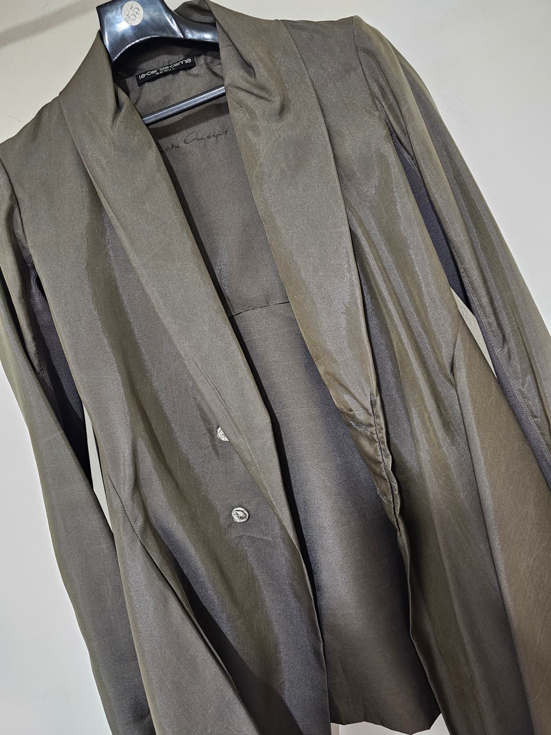 릭오웬스 카키색상 실크40%고가라인 고급광택 쟈켓 (작은55~55) 상품이미지4