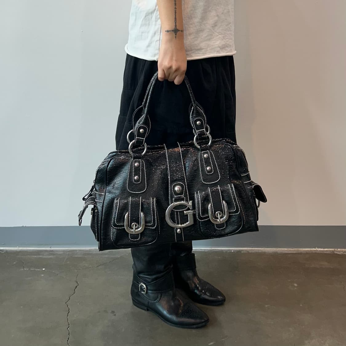 Guess 애나멜 숄더백 상품이미지7