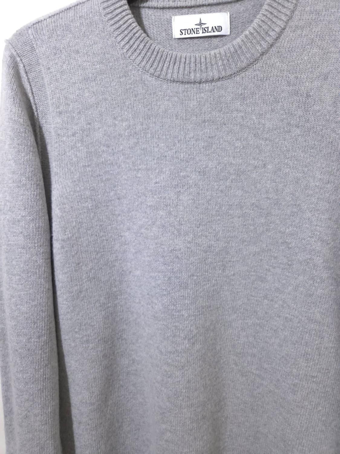 [새상품급, 24Fw]] 스톤아일랜드 니트 Gray L Size 상품이미지3