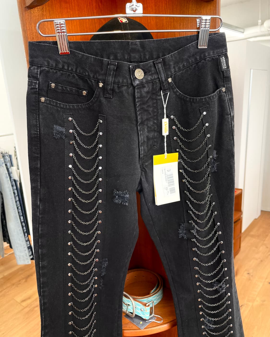 [24] 베르사체 진스 체인 플레어 데님 팬츠 상품이미지2