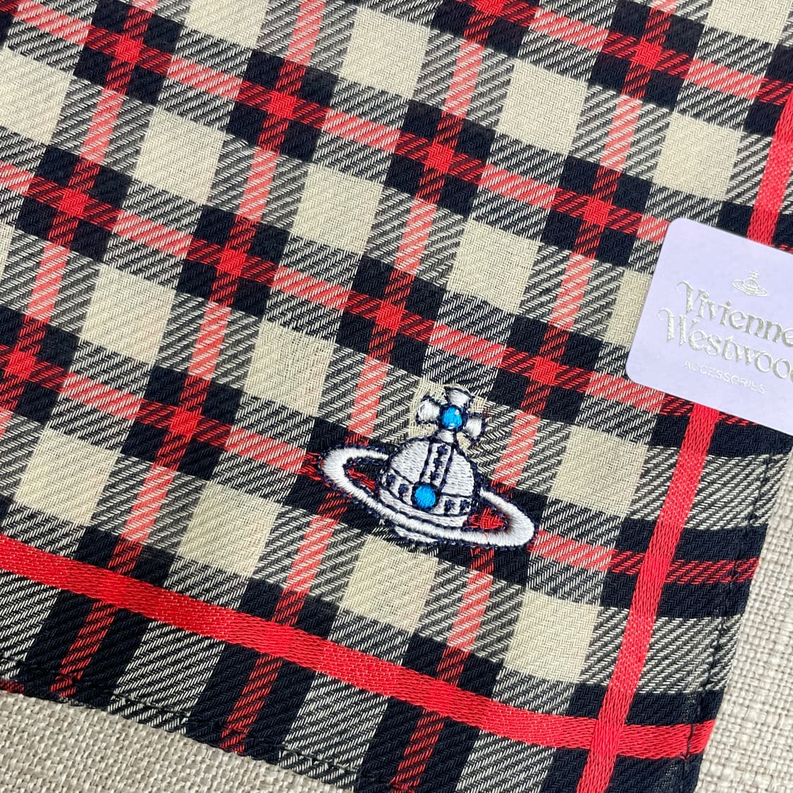 [새상품] 비비안웨스트우드 타탄체크 손수건 쁘띠스카프 상품이미지1