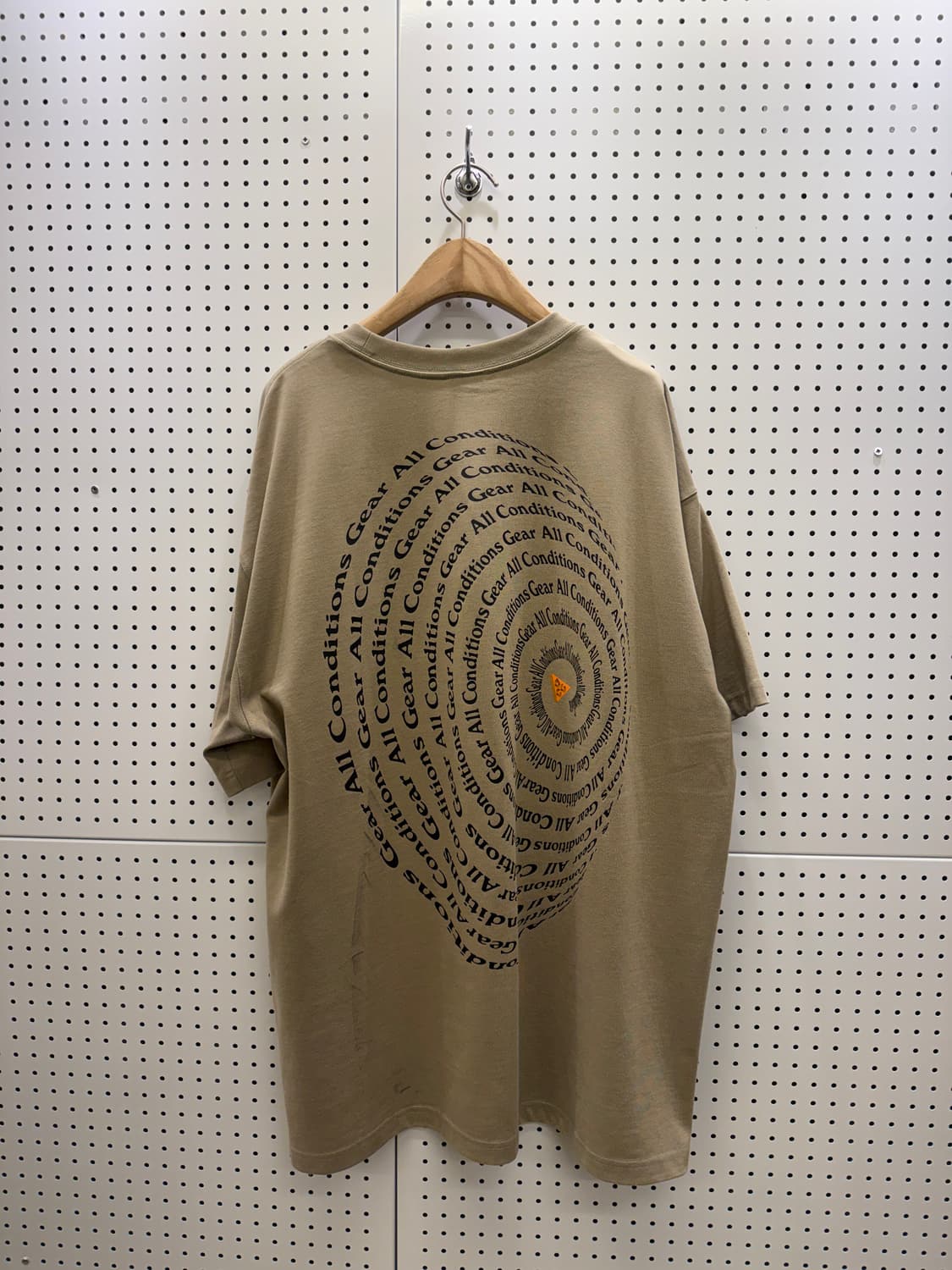 나이키 ACG 백프린트 로고 반팔 티셔츠 U484 상품이미지3