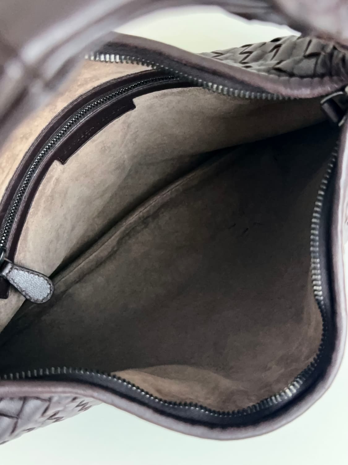 보테가베네타 인트레치아토 호보백 (다크브라운) 상품이미지8