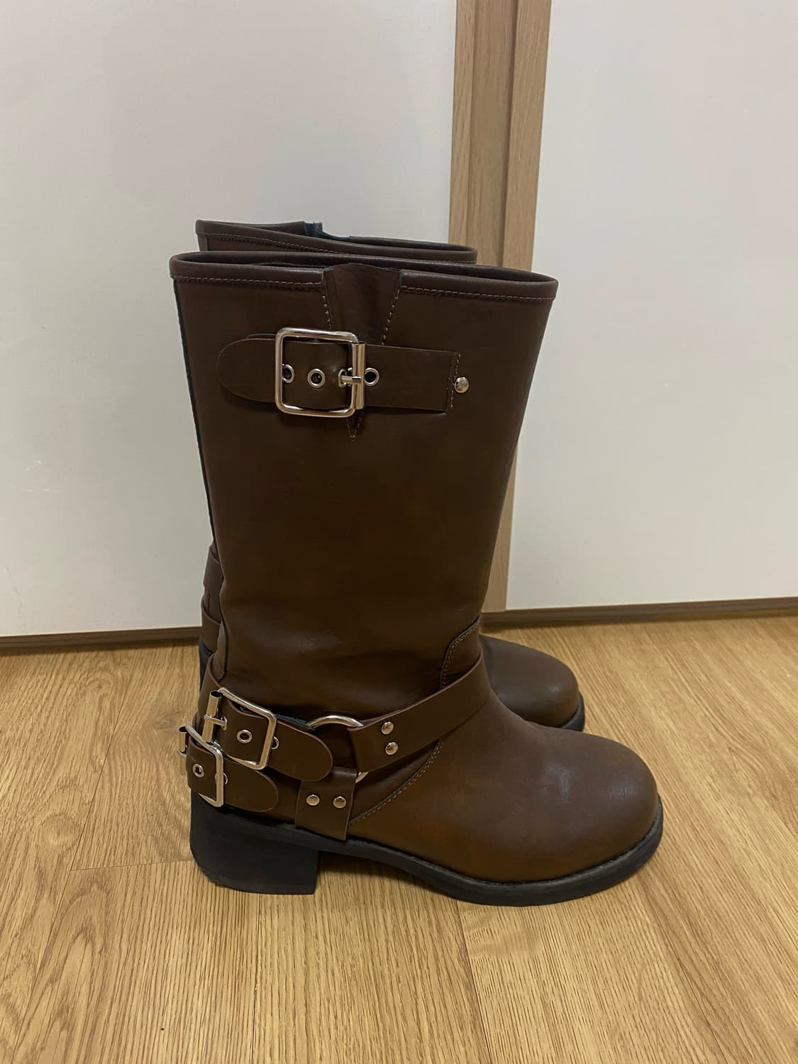 바이커 버클 미들 부츠 브라운 235 정말 예뻐요! 상품이미지10