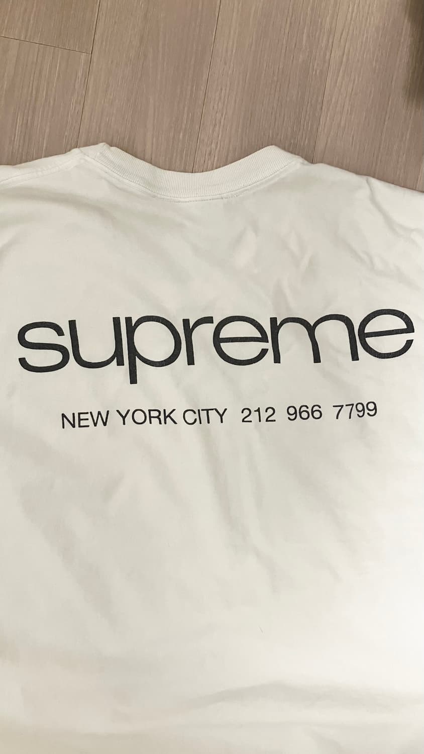슈프림 NYC 티셔츠 화이트 23FW 상품이미지1
