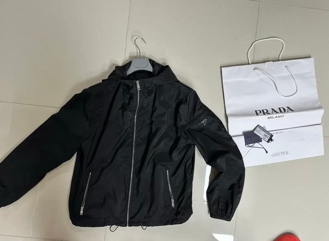 프라다 바람막이 블랙 58 상품이미지1
