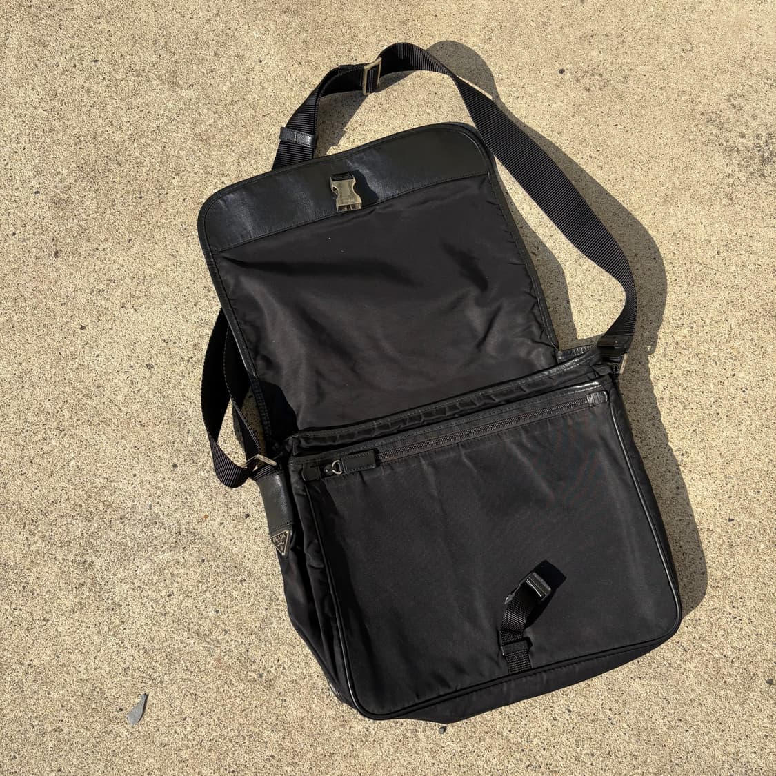 프라다 블랙 나일론 메신저 백 상품이미지7