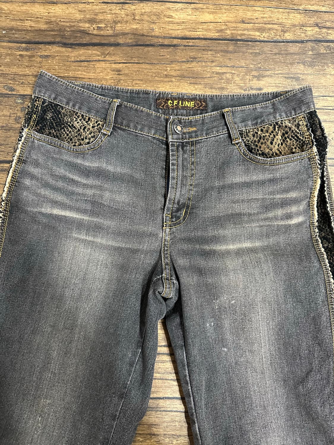 C.F.LINE 씨에프라인 스네이크 패턴 포인트 부츠컷 Y2K 31사이즈 상품이미지2