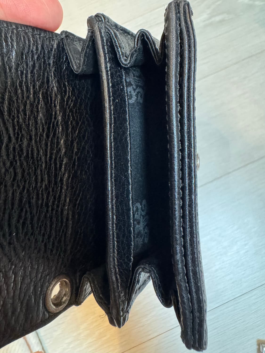 크롬하츠 원볼 타이니 지갑 상품이미지8