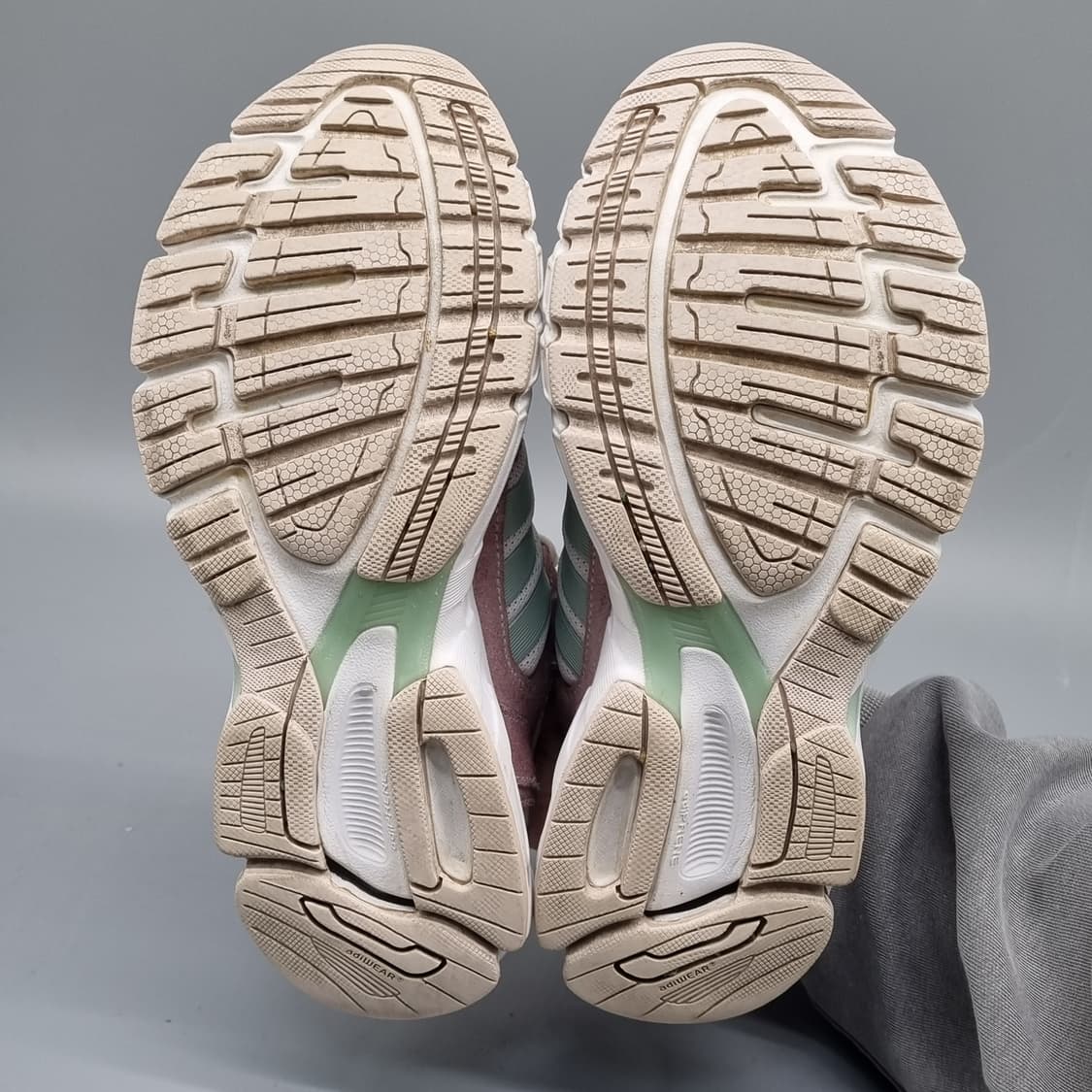 아디다스 이큅먼트10 여성운동화225 상품이미지3