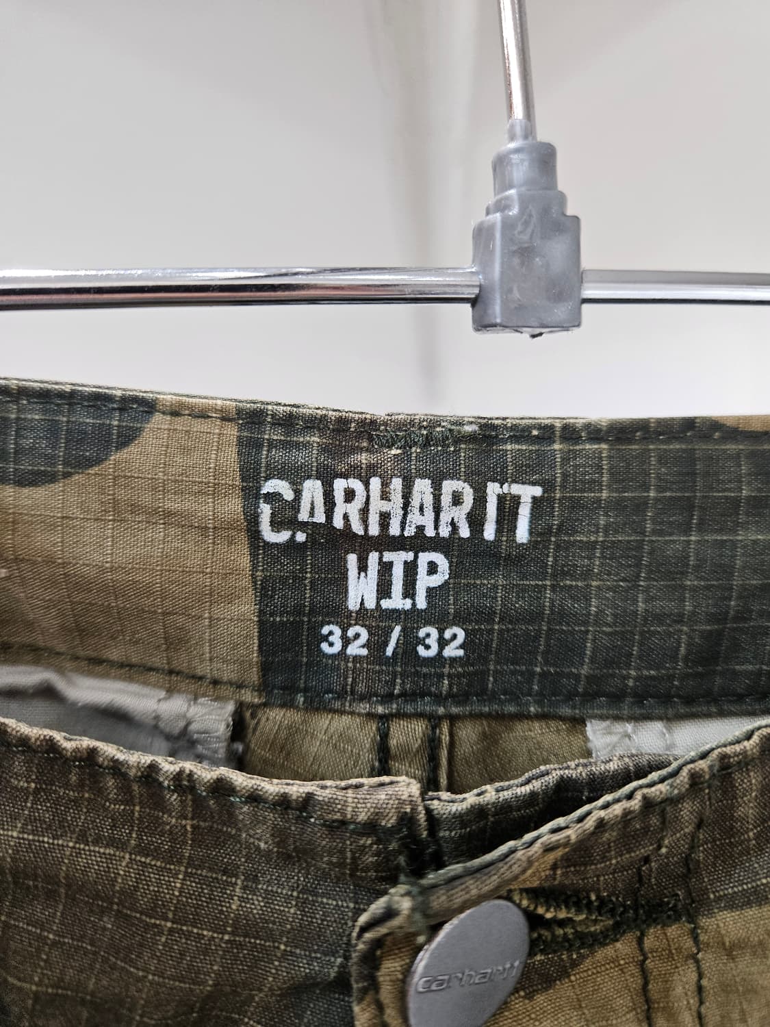 칼하트 WIP 카모플라쥬 카고 바지 상품이미지6