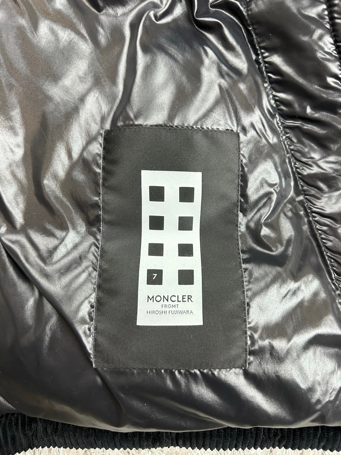 [4] 백화점판 정품 22FW 몽클레어 x 프라그먼트 도니 쇼트다운 패딩 상품이미지7
