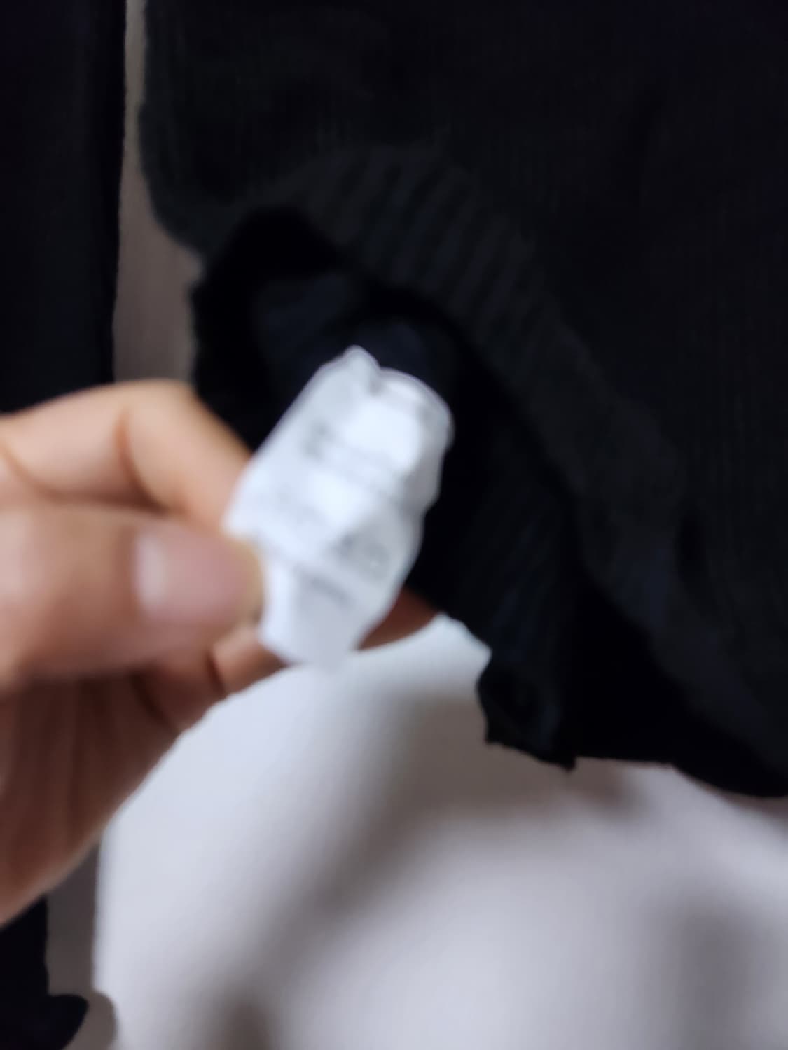 검정 골지 프릴넥 긴팔 니트 F 상품이미지5