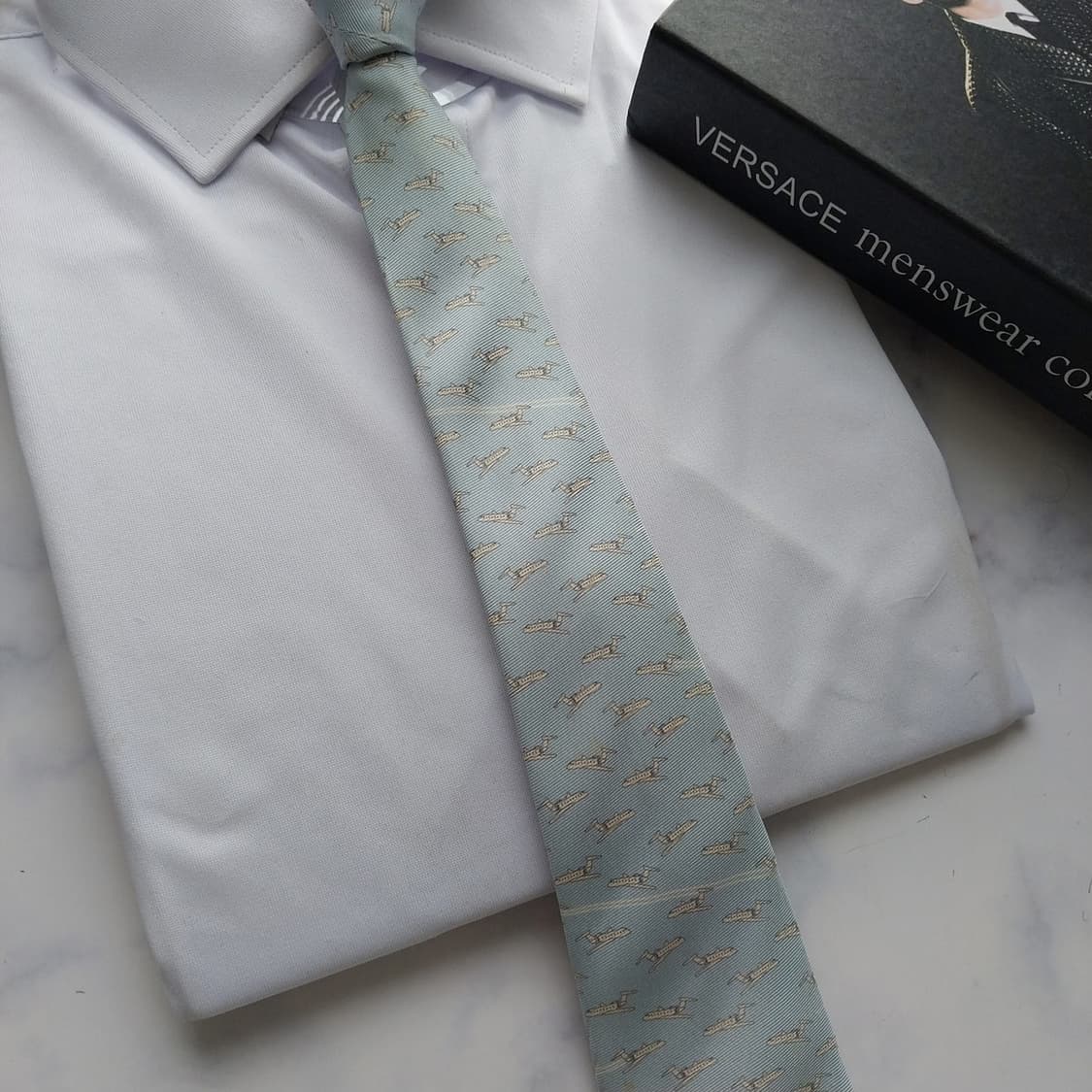 베르사체 실크 스카이블루 패턴 넥타이 9cm B등급 K1076
 상품이미지5