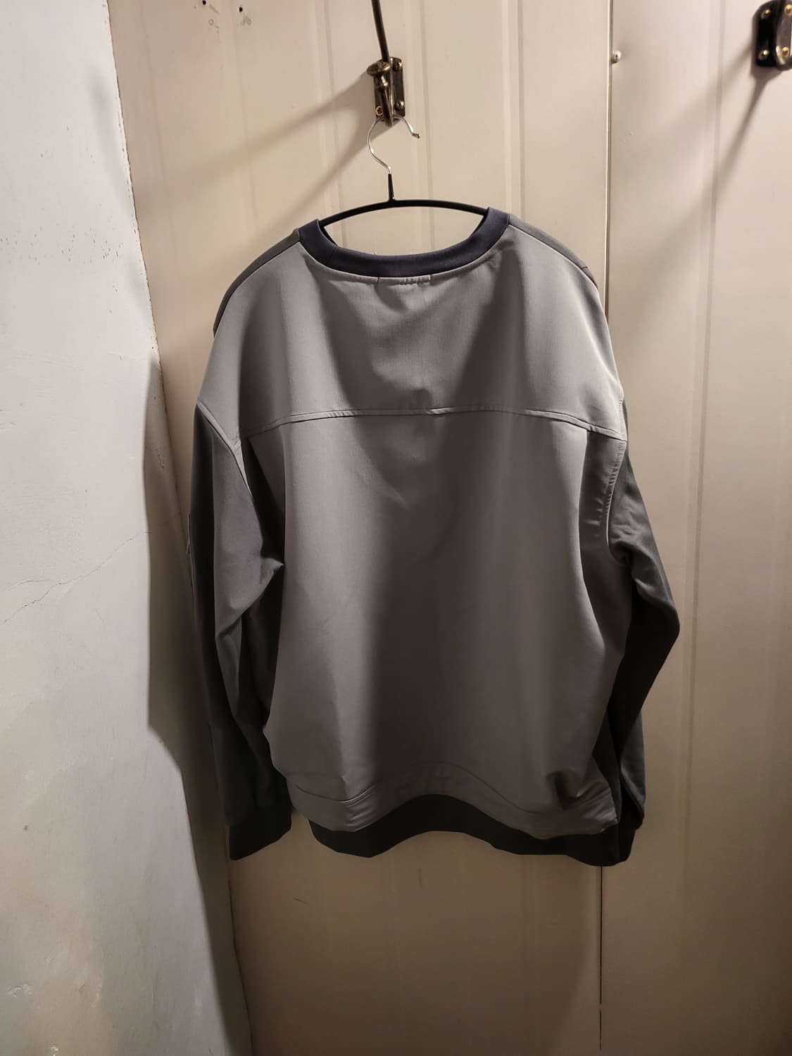 [100]liberclaasy리버클래시 포켓 맨투맨 상품이미지2