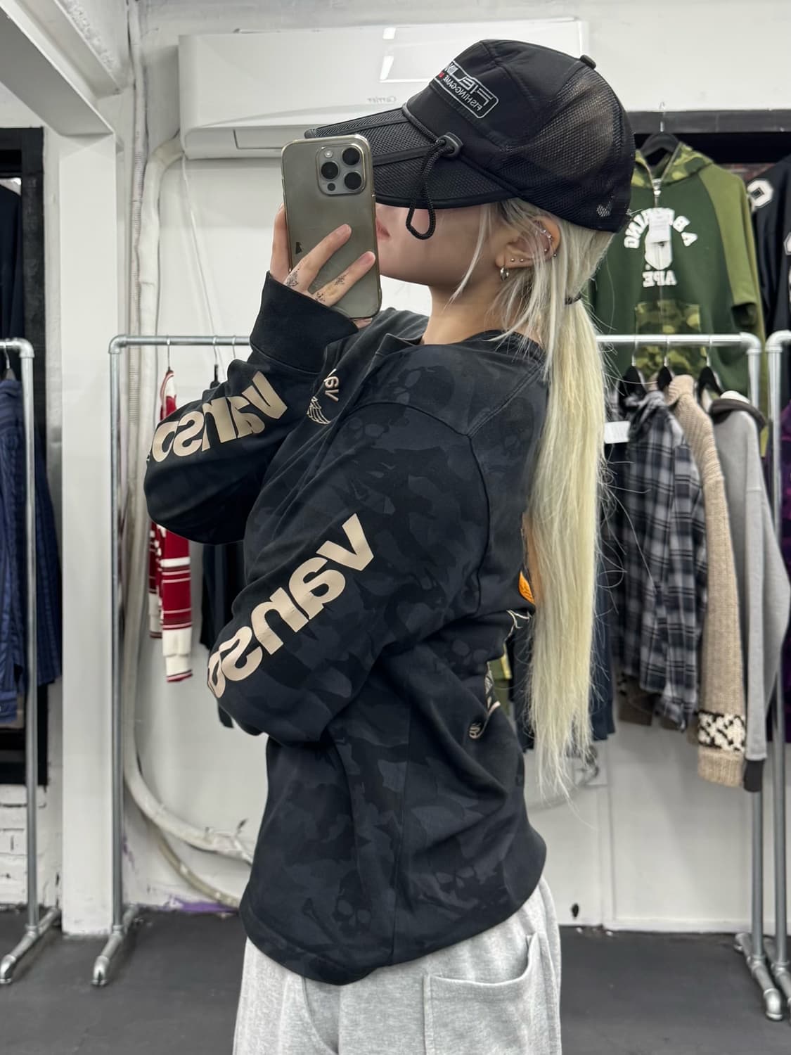 밴슨 레더 x 루니툰즈 카모 롱슬리브 상품이미지5